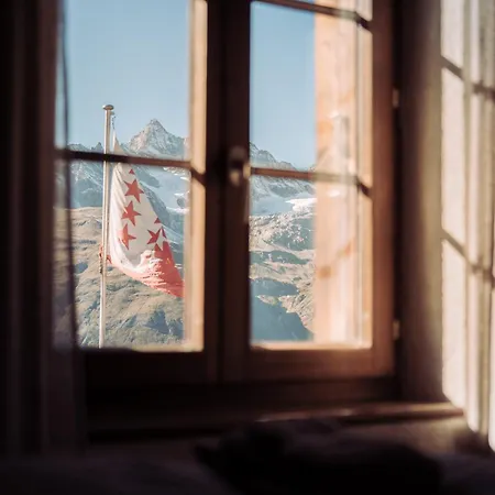 Деревянный коттедж Gruensee Mountain Церматт